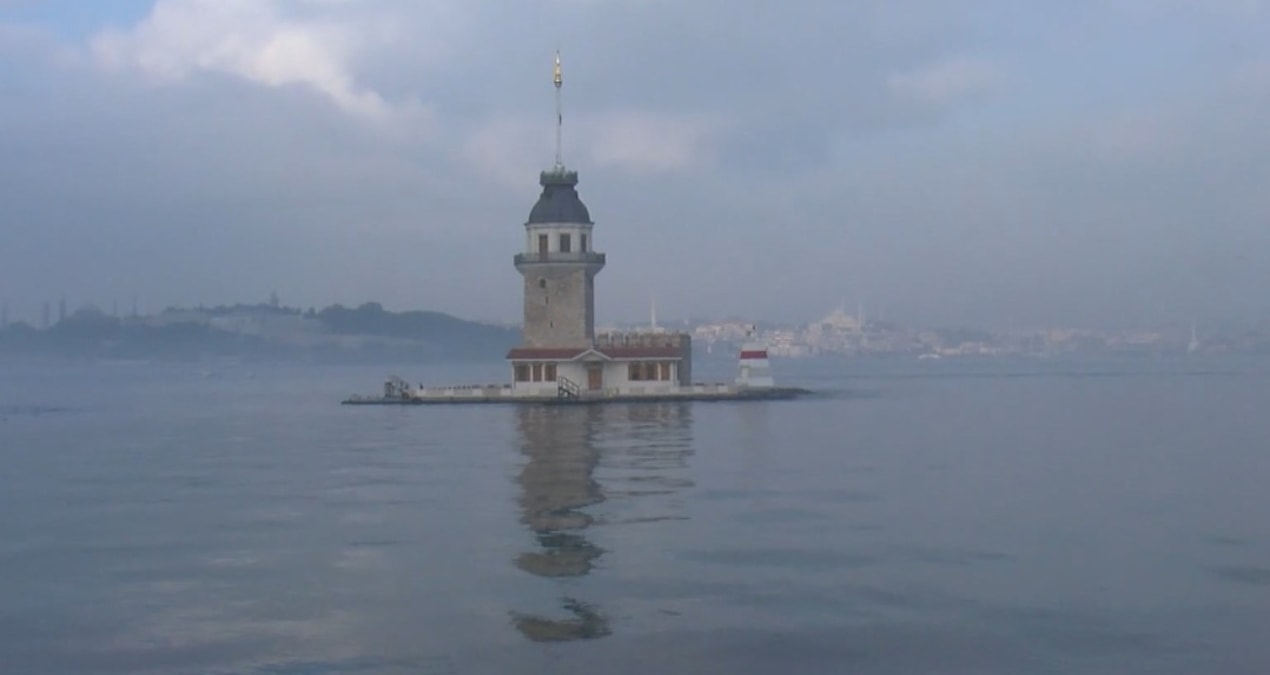 İstanbul Boğazı’nı sis kapladı