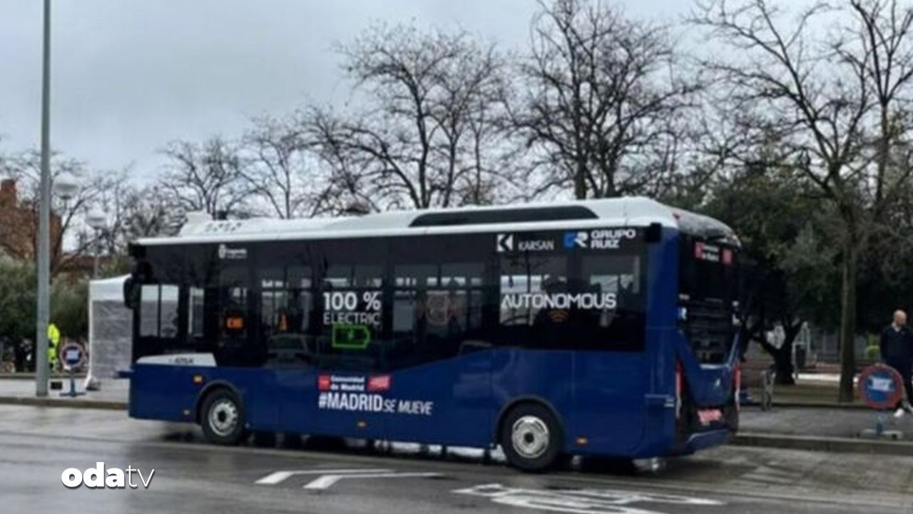 ilk surucusuz elektrikli otobus trafige cikti lNWb3KVd