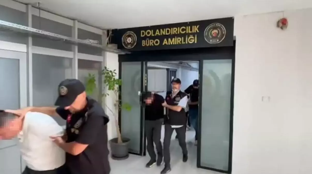 İzmir’de Dolandırıcılık Operasyonu: 53 Tutuklama