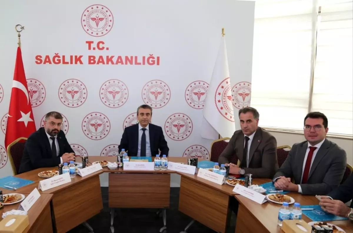 2. Bölge Acil Sağlık Hizmetleri Koordinasyon Toplantısı Erzurum’da Yapıldı