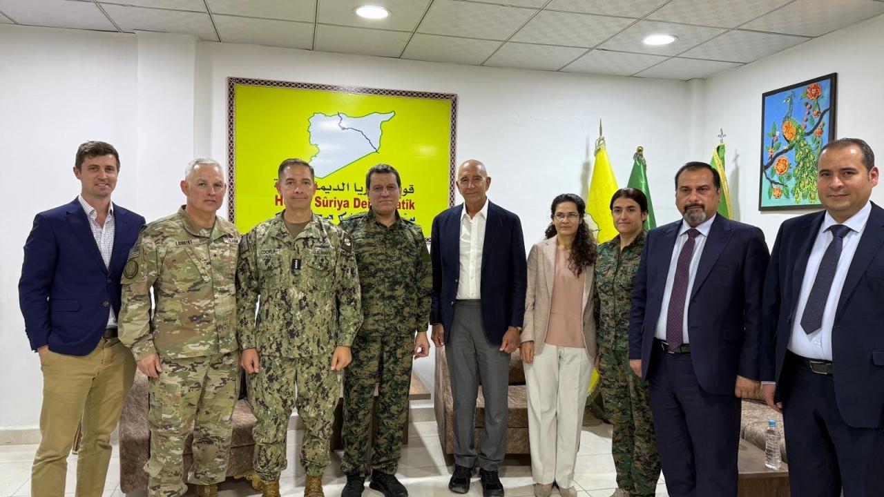 ABD’den dikkat çeken Suriye adımı! Terör örgütü liderine flaş ziyaret!