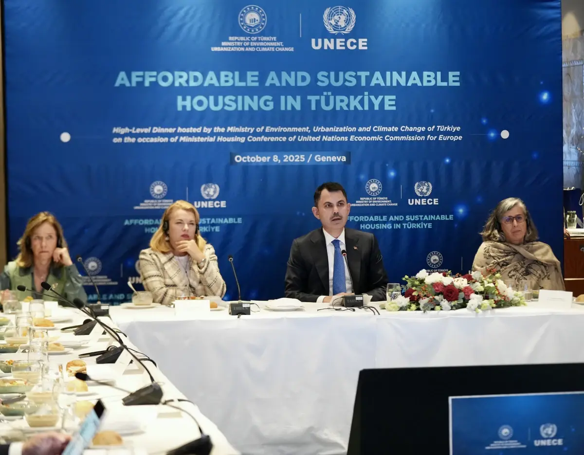 Bakan Kurum: Tüm ülkeler için afet yönetiminde ender rastlanan bir hız ve kapsam örneği sunuyoruz