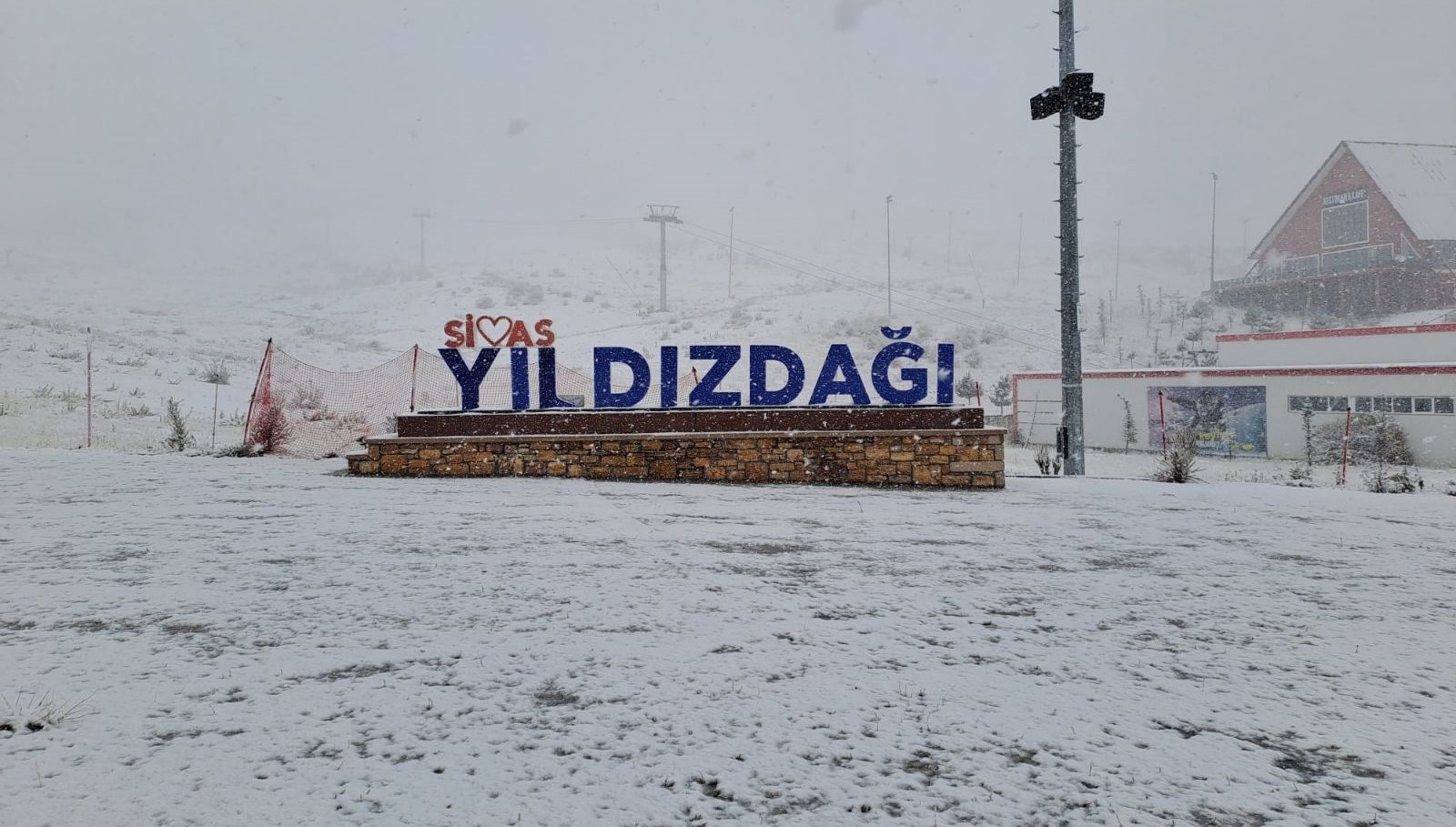 Sivas’a ilk kar düştü