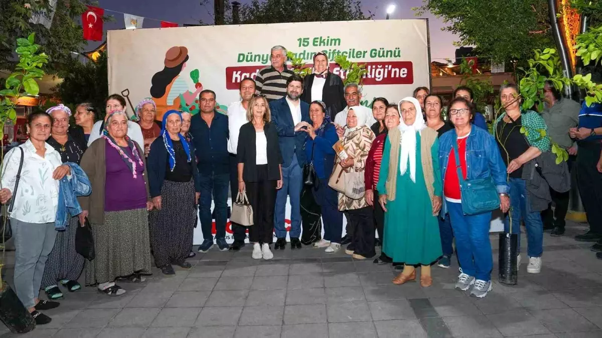 Tarsus’ta Kadın Üreticilere ‘Enter Limon’ Fidanı Dağıtıldı