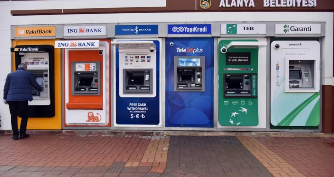 1 Ocak itibarıyla yürürlüğe girecek: ATM’lerden para çekme ve yatırma sınırı tamamen değişiyor