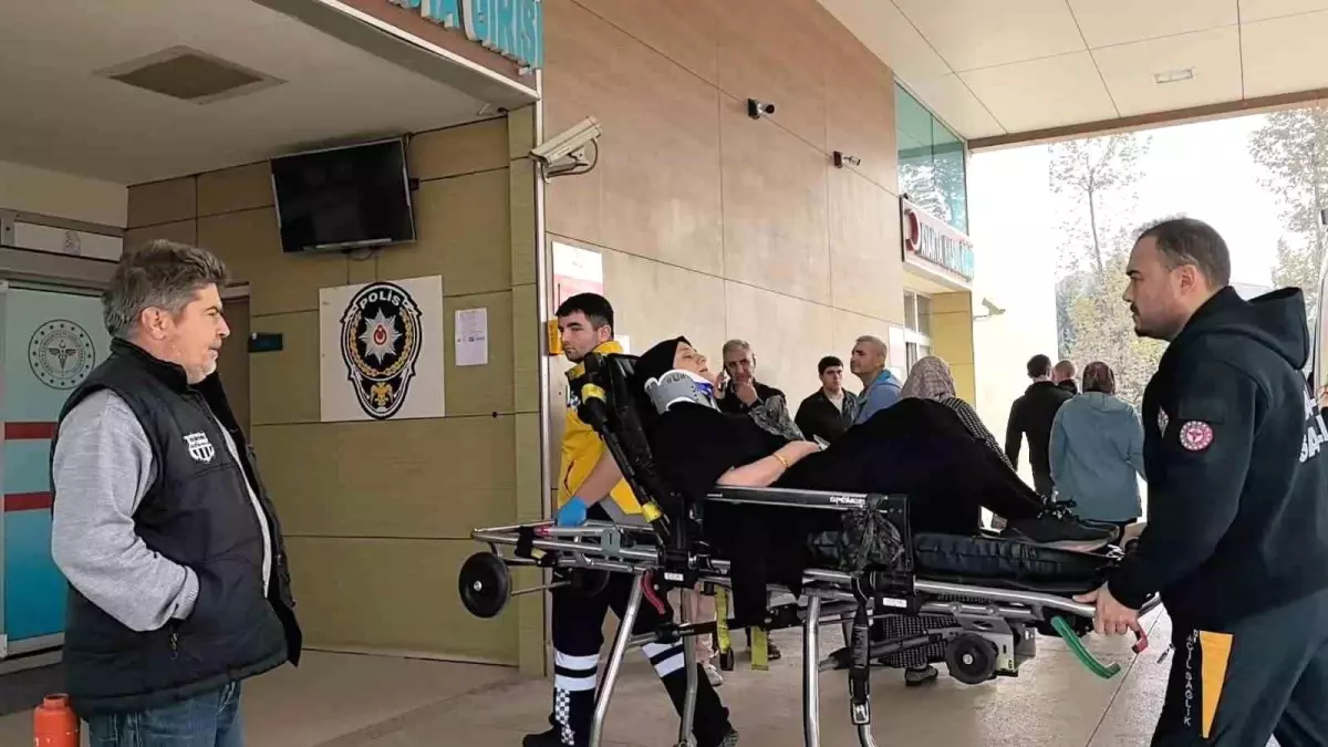 Bursa’da Kontrolden Çıkan Otomobil Şarampole Yuvarlandı