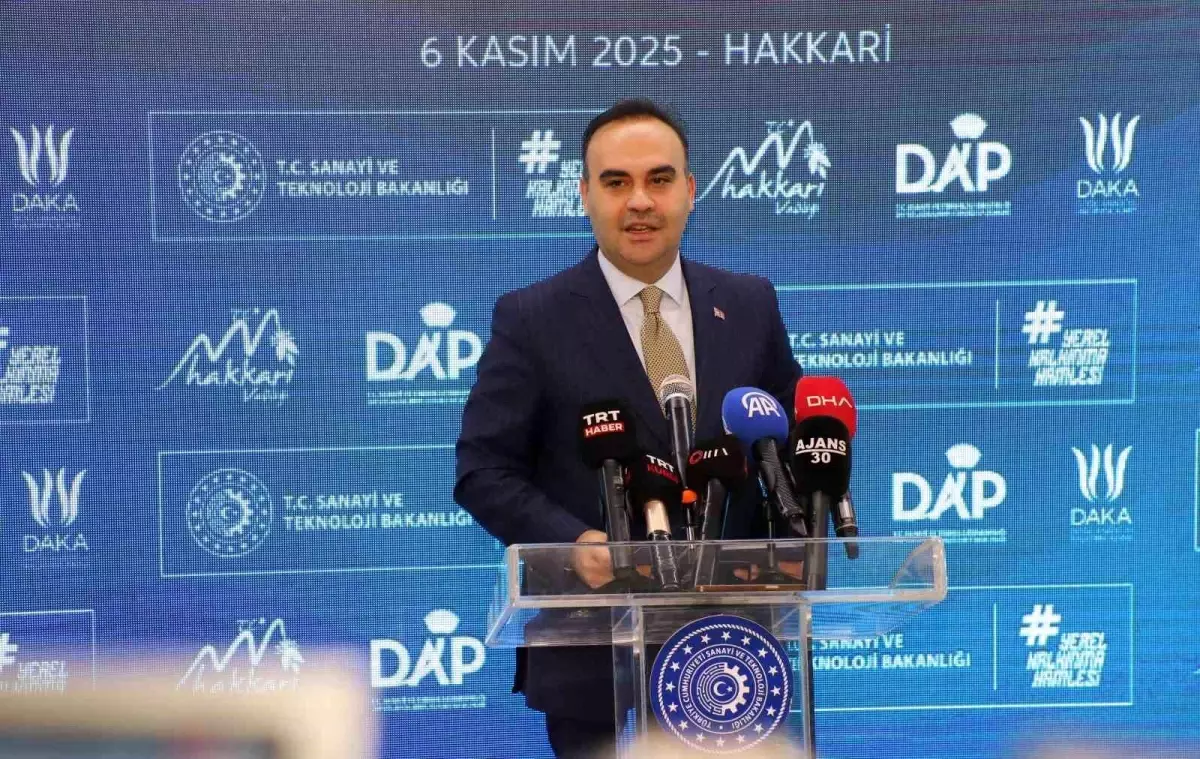 Hakkari’de 8 Proje Açıldı, 2 Yeni Protokol İmzalandı