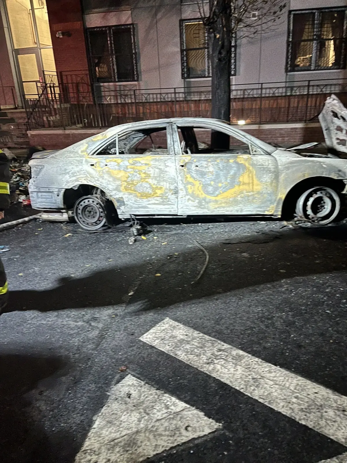 New York’ta Araç Patlaması: 7 İtfaiyeci Yaralandı