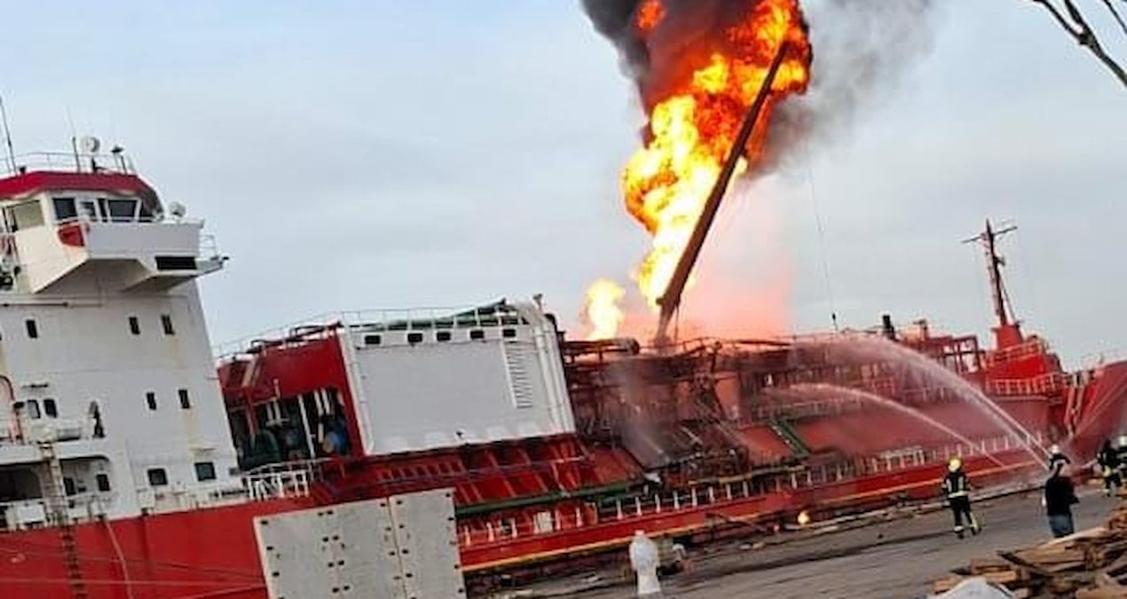 Rus İHA’sı 4 bin ton gaz taşıyan Türk tankerini vurdu: Köy boşaltılıyor