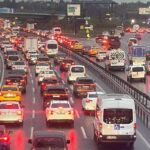 istanbulda-trafik-kilitlendi-kopru-ve-otoyollar-durma-noktasinda-fCyAEwLb.jpg