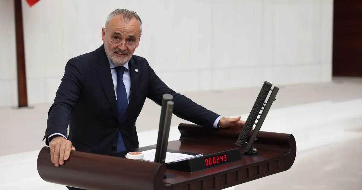 Milletvekili Akalın: Enez yangınında meşe dikimi tercih edilmeli