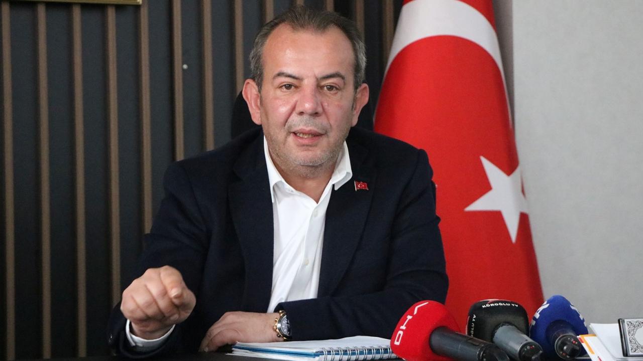 Tanju Özcan’dan ‘Umre’ şovu! Bir tellal çıkarmadığı kaldı