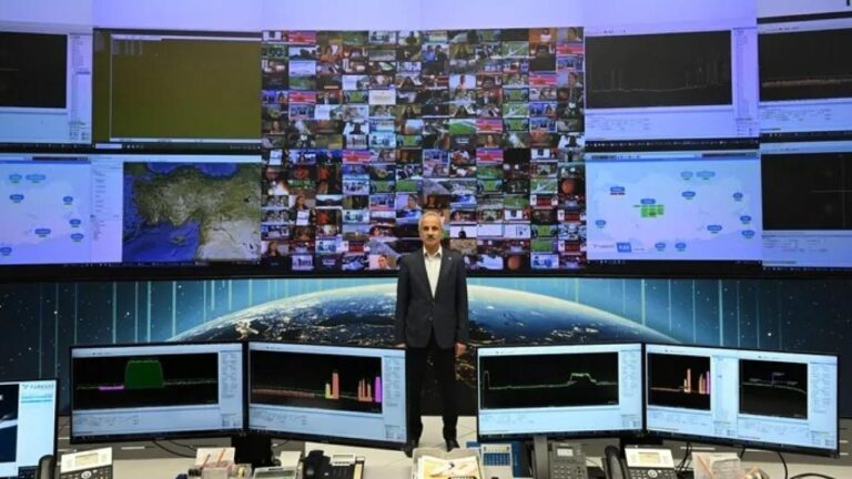 turksat-kapasitesi-8-kattan-fazla-artiyor-e-devlet-basta-tum-hizmetler-guclenecek-X22Rqa7B.jpg