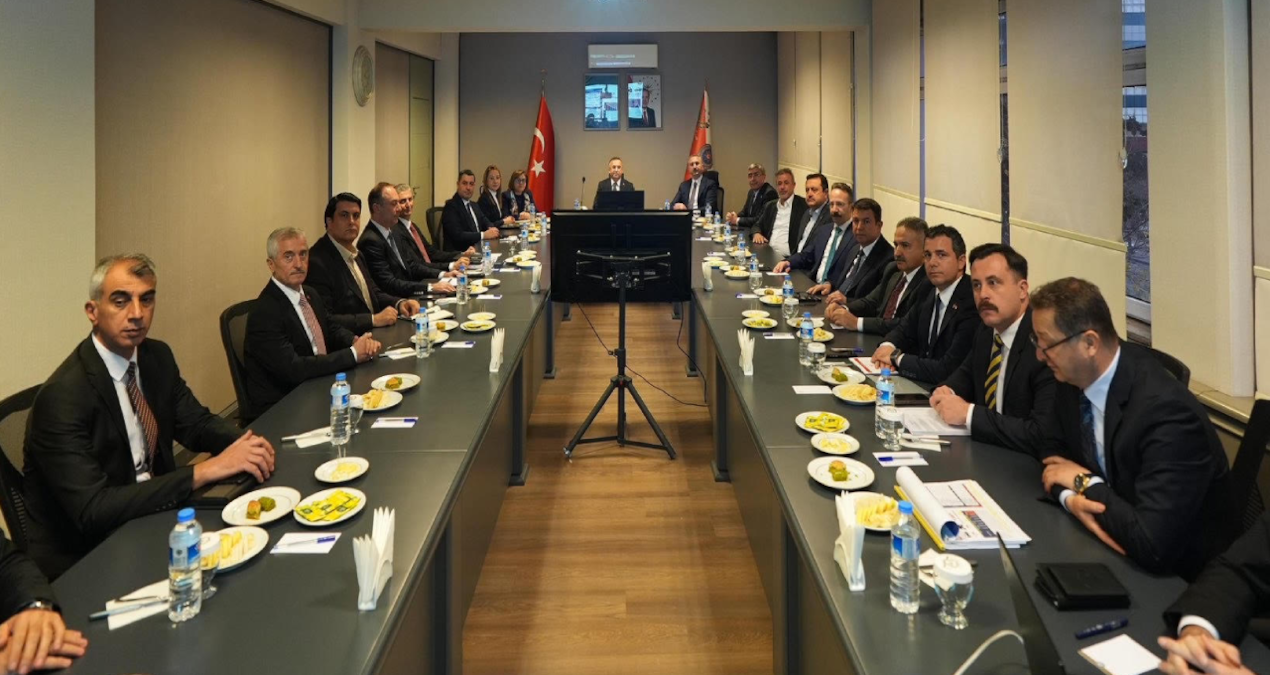 Vali ‘güvenlik’ toplantısını AKP’ye tahsis etti: Muhalefet kapı dışarı