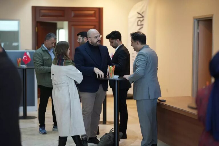 medeniyet-teknoparkta-networking-toplantisi-JiIE9cFy.jpg