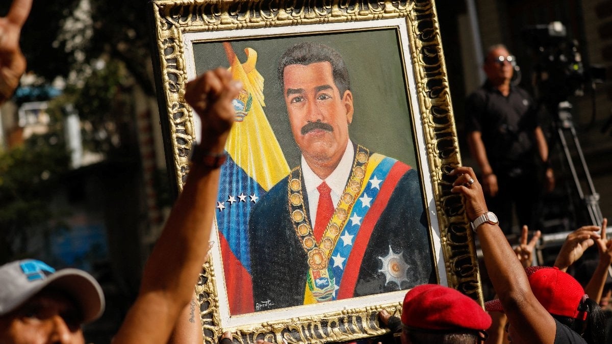venezuelada-binlerce-kisi-nicolas-maduroya-destek-icin-yurudu-8N4Dptzm.jpg