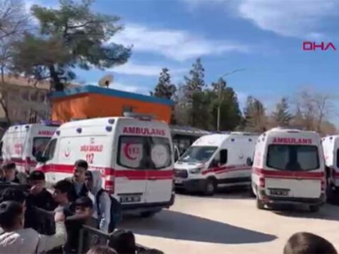 Diyarbakır'da okulda cıva zehirlenmesi! Öğrenciler hastaneye kaldırıldı