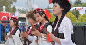 9-ulkeden-geldiler-23-nisani-kutladilar-9lGTrNCj